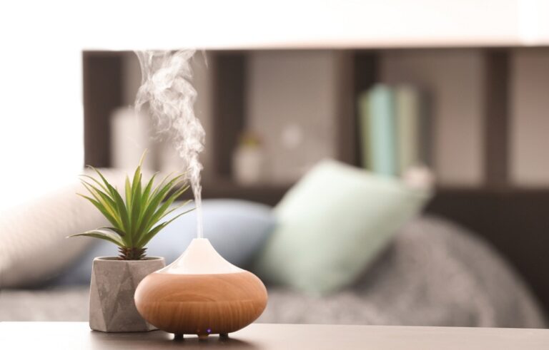 floor humidifier with essential oil tray